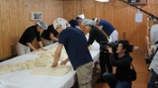 新春蔵開き28,29日、復興支援酒造り始まる
